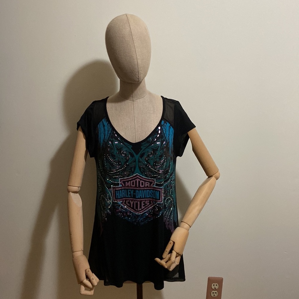 Woman’s Medium short sleeve Harley Davison shirt sequins and lace.  D17